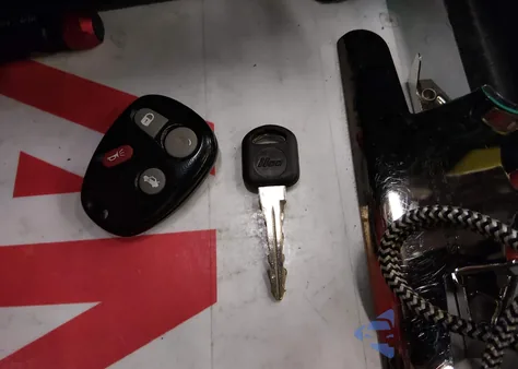 2000 Buick Park Avenue из США, поврежденный, VIN 1G4CW54K7Y4288331